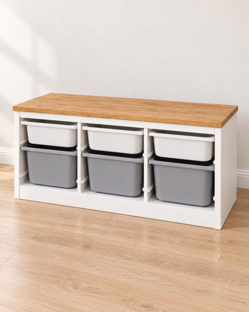 Deckplatte aus massiver Eiche auf weißem IKEA TROFAST Regal mit weißen und grauen Boxen, schräge Gesamtansicht
