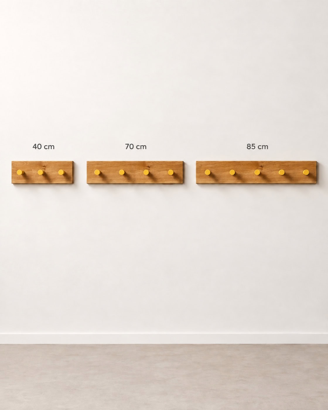 Kindergarderobe Eiche mit farbigen Haken mit Maßangaben 40 cm; 70 cm; 85 cm