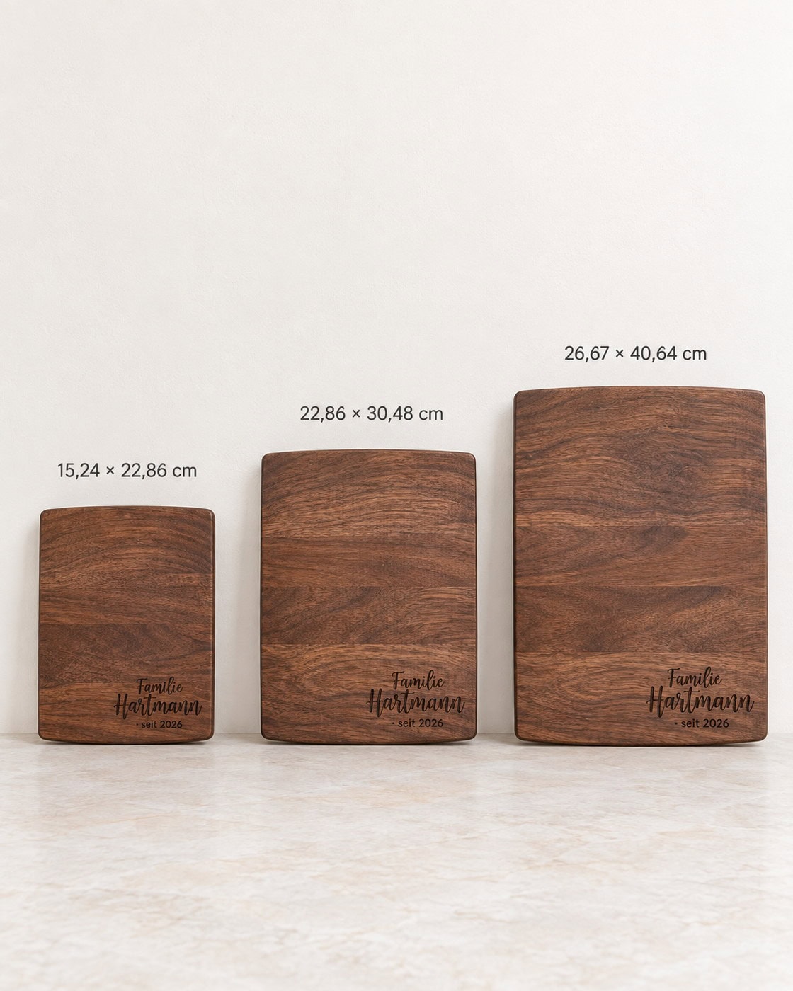 Personalisiertes Schneidebrett aus Holz mit Gravur mit Maßangaben 15,24 × 22,86 cm; 22,86 × 30,48 cm; 26,67 × 40,64 cm