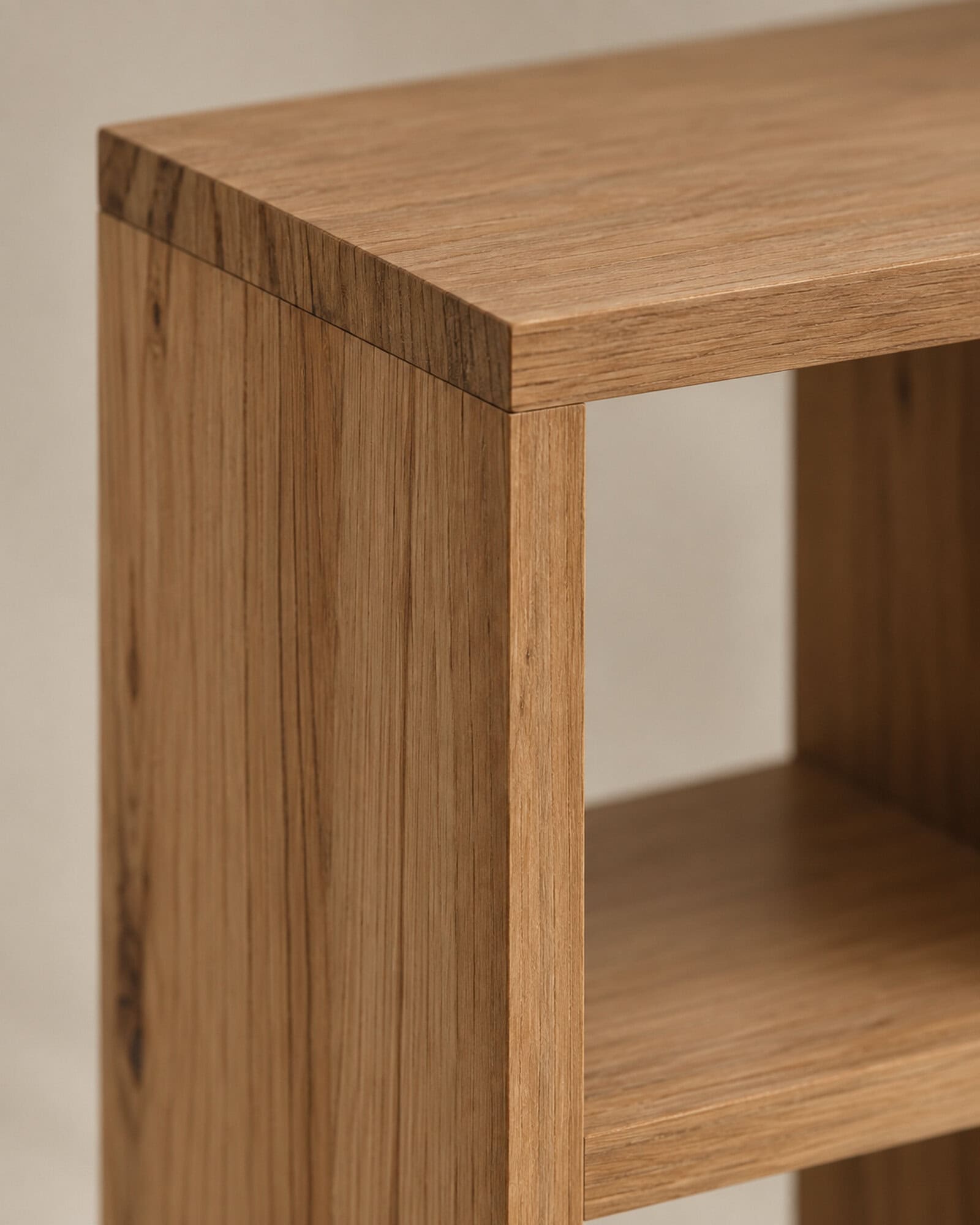 Schmaler Nachttisch Holz – Bild 5