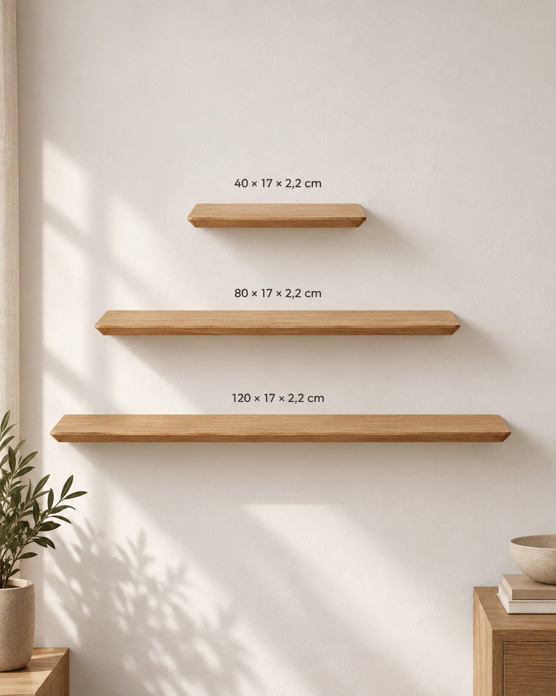 Wandregale aus Eiche in 40 × 17 × 2,2 cm, 80 × 17 × 2,2 cm und 120 × 17 × 2,2 cm