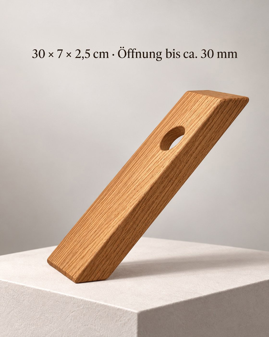 Weinflaschenhalter aus Eiche mit Maß 30 mal 7 mal 2,5 Zentimeter