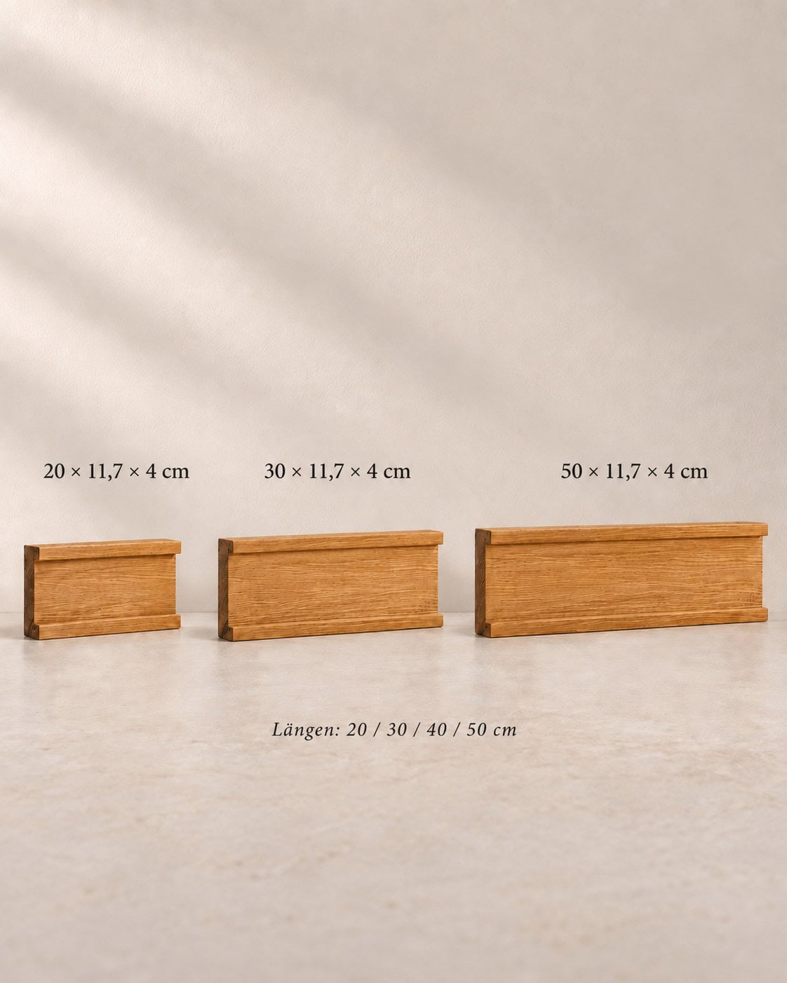 Fotoständer aus Eiche: 20, 30 und 50 cm Länge, 11,7 cm Höhe und 4 cm Tiefe. Auch in 40 cm erhältlich.